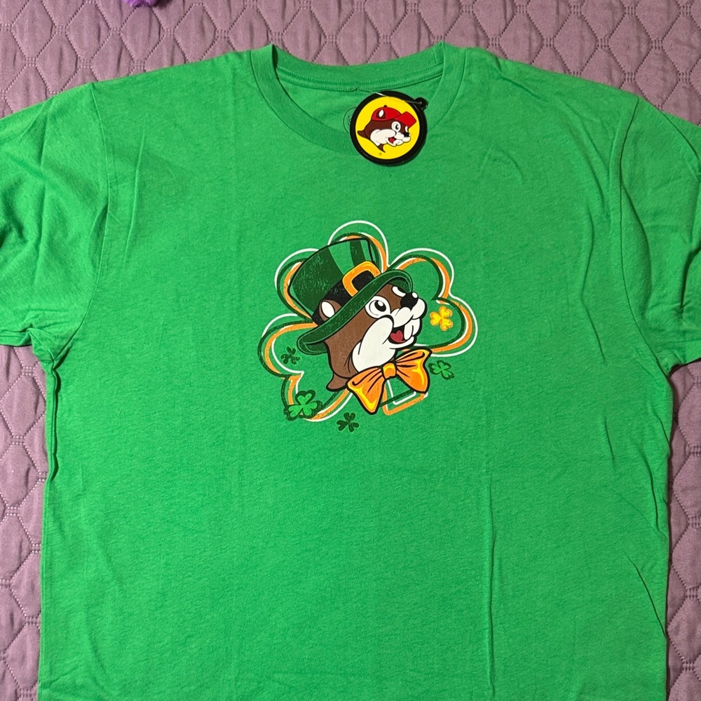 Buc-ee’s St. Patrick’s Day shirt. NWT